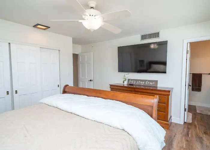 Eagles Lair, Pool & Views! * Parker