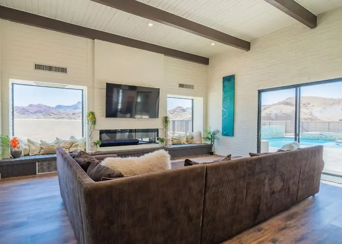 Eagles Lair, Pool & Views! * Parker